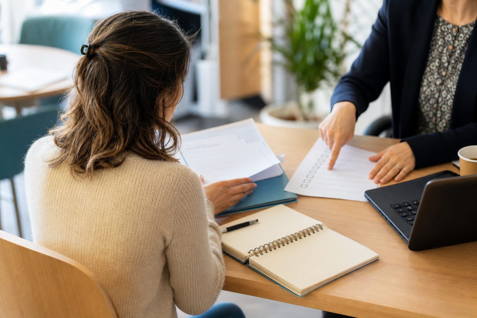 CPF, VAE et alternance : quels droits et quels financements vérifier ?